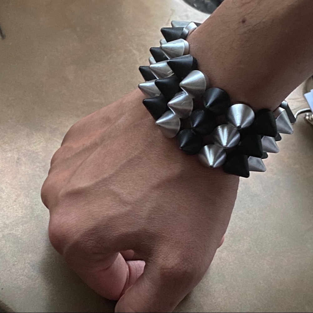 Spikes Studded Punk Bracelet Silver Black gothic - Picture 3 of 8